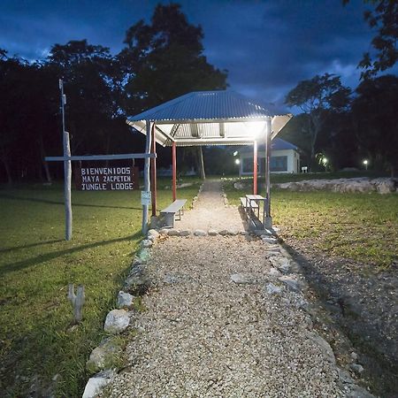 אל רמאטה Maya Zac Peten Jungle Lodge מראה חיצוני תמונה